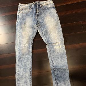 American Eagle Jeans - 32x32 - Slim - Distressed